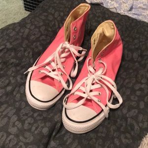 Never worn pink converse